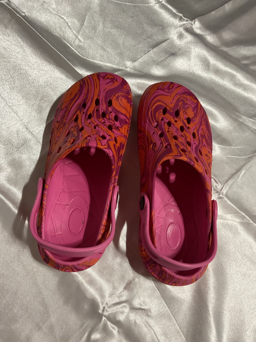 Women's Pink & Orange Swirl Slip-On Clogs